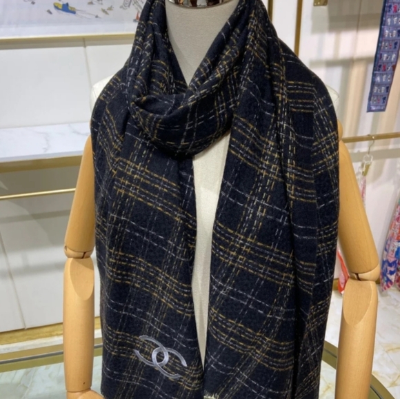 <AUTHENTIC>CHANEL Scarf main image 5